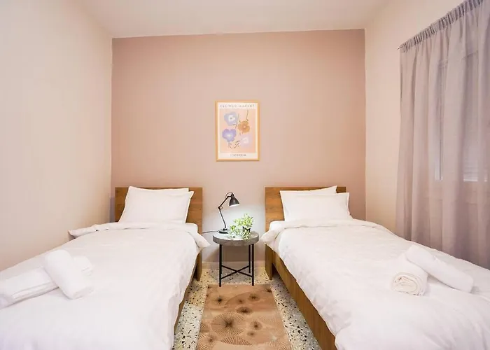 New World Apartment *